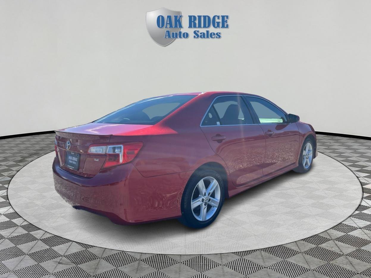 Used 2013 Toyota Camry SE image 5