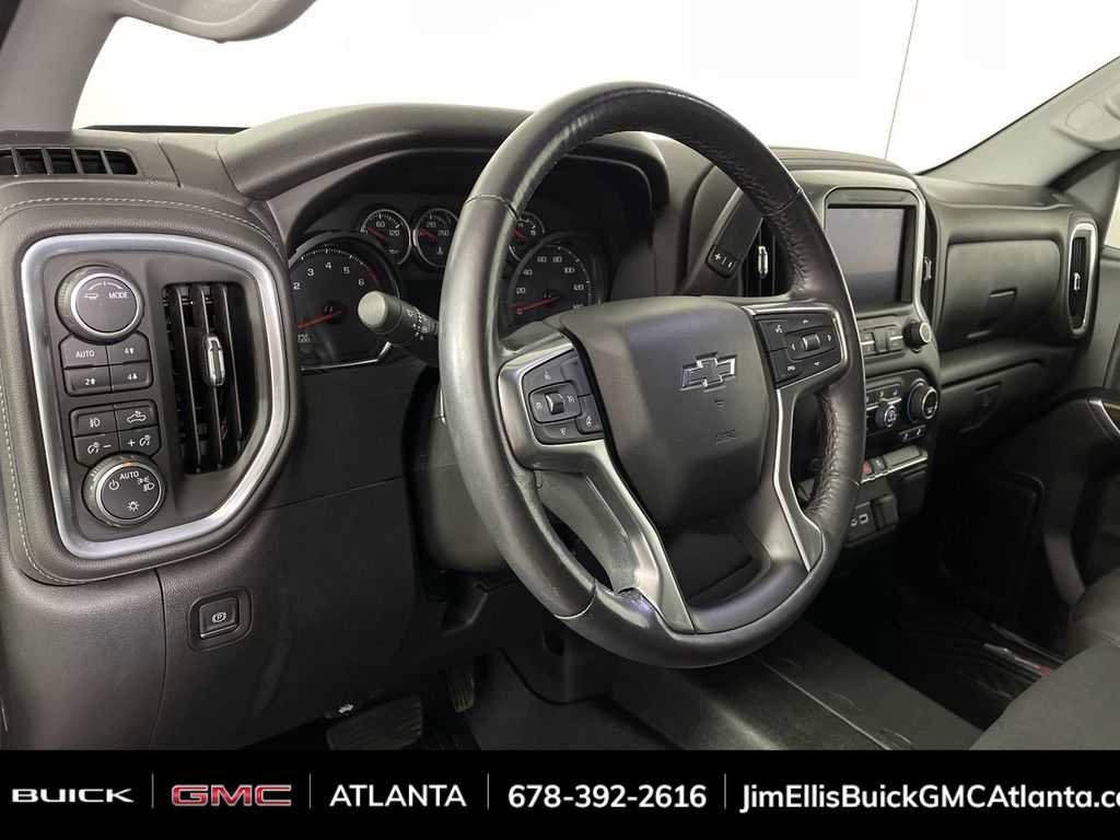 Used 2021 Chevrolet Silverado 1500 RST w/ LPO, Blackout Package image 11