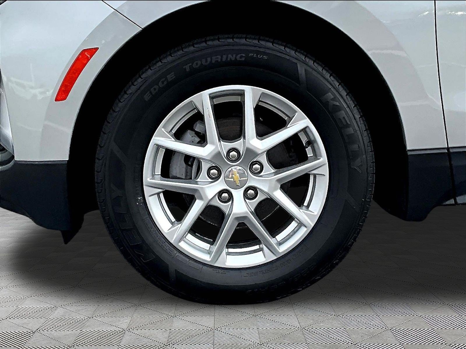 Used 2022 Chevrolet Equinox LT FWD image 34