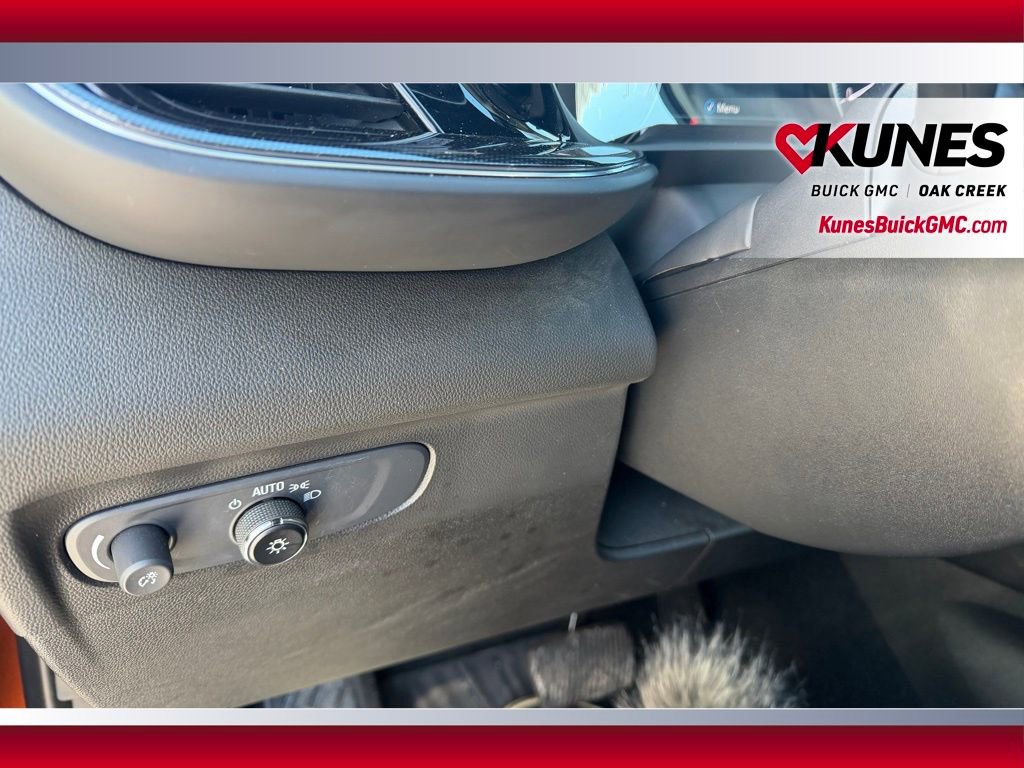 Used 2021 Buick Envision Essence image 11