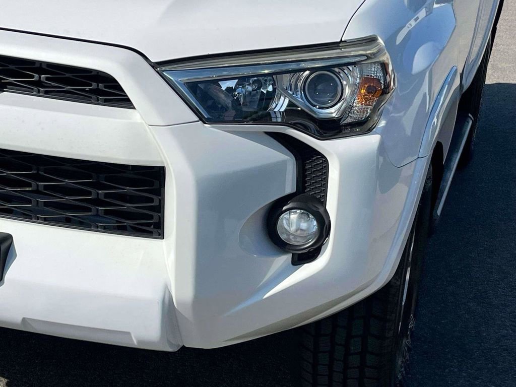 Used 2014 Toyota 4Runner SR5 Premium image 35