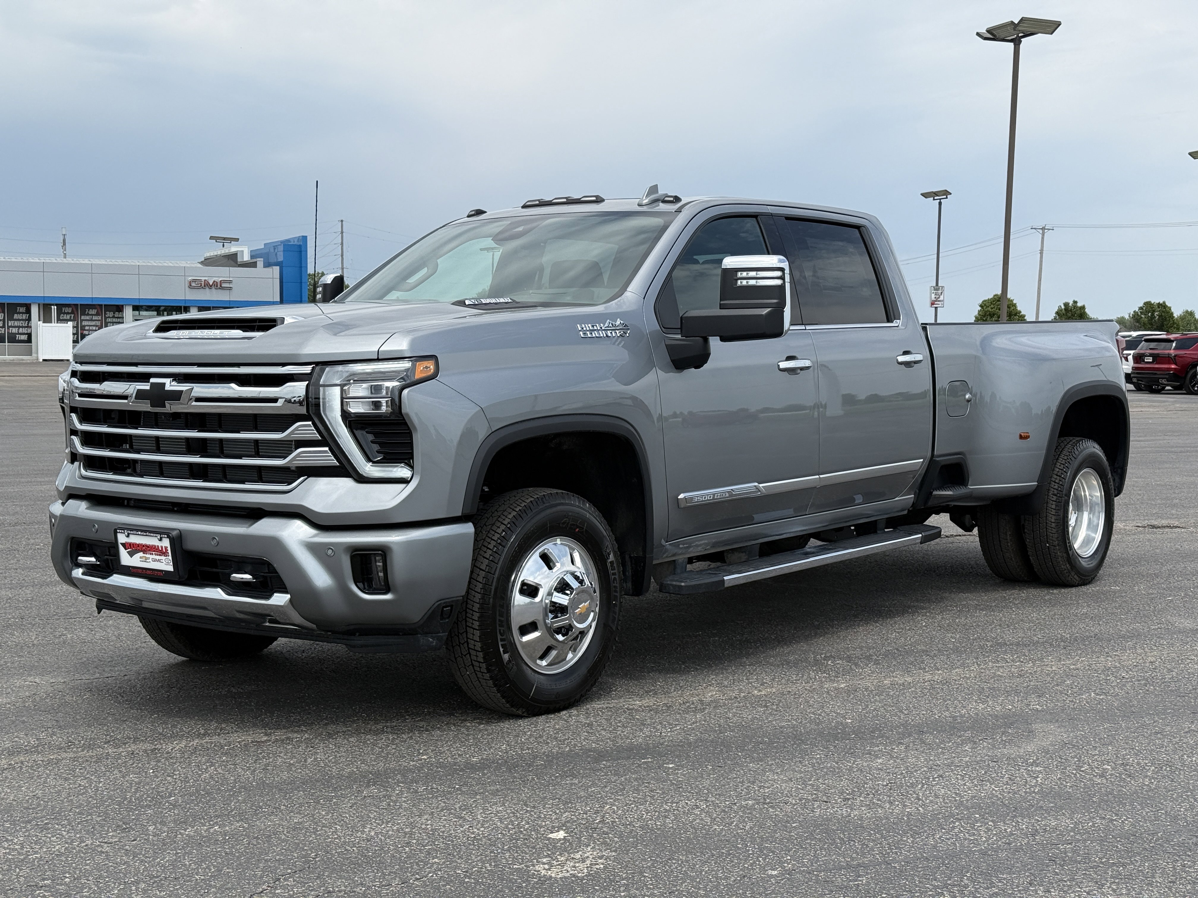 New 2026 Chevrolet Silverado 3500 High Country w/ High Country Premium Package AWD/4WD image 8
