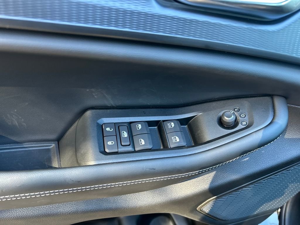 New 2025 Jeep Grand Cherokee L Altitude image 12