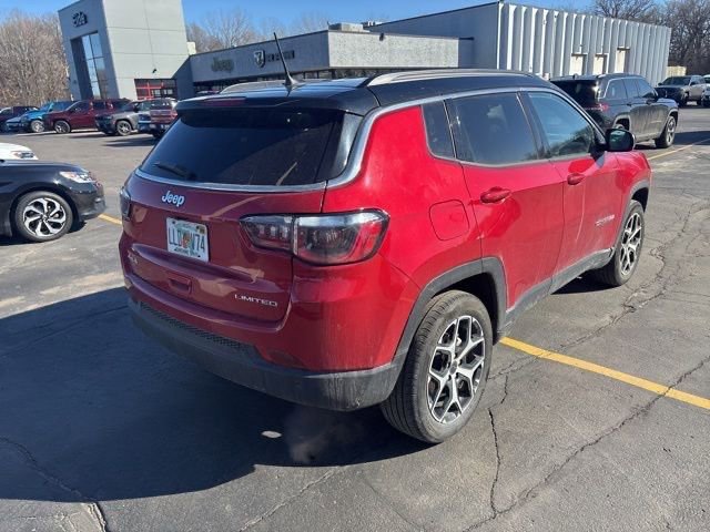 Used 2025 Jeep Compass Limited image 9