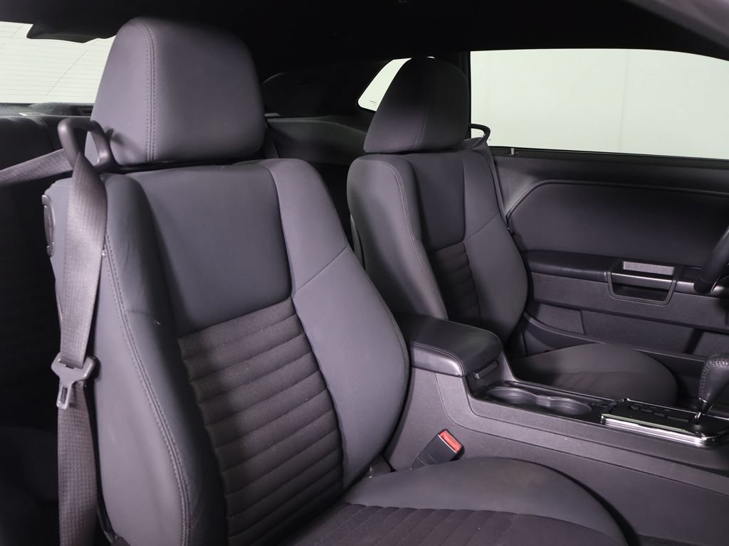 Used 2012 Dodge Challenger SXT RWD image 19