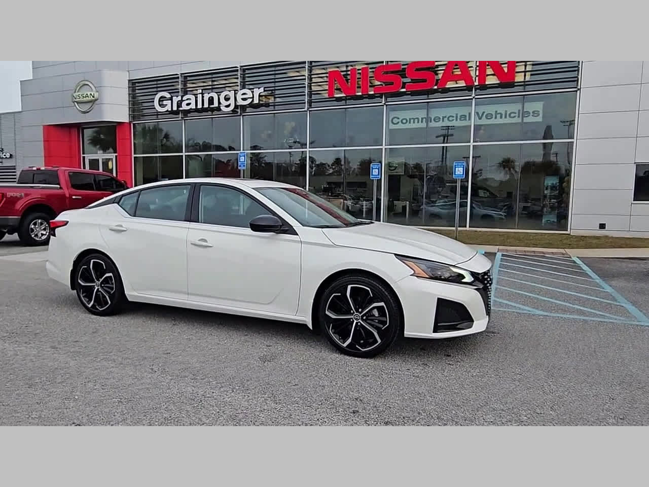 Used 2024 Nissan Altima 2.5 SR w/ SR Premium Package image 38