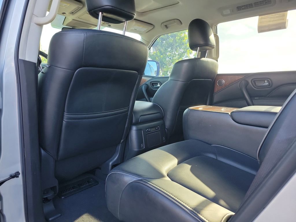 Used 2018 INFINITI QX80 4WD w/ Driver Assistance Package image 12