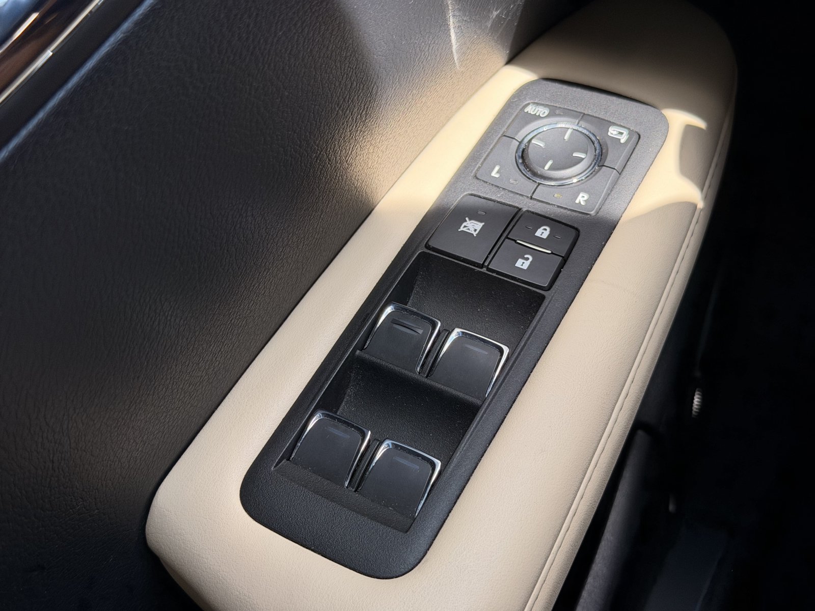 Used 2022 Lexus RX 350 FWD w/ Premium Package image 18