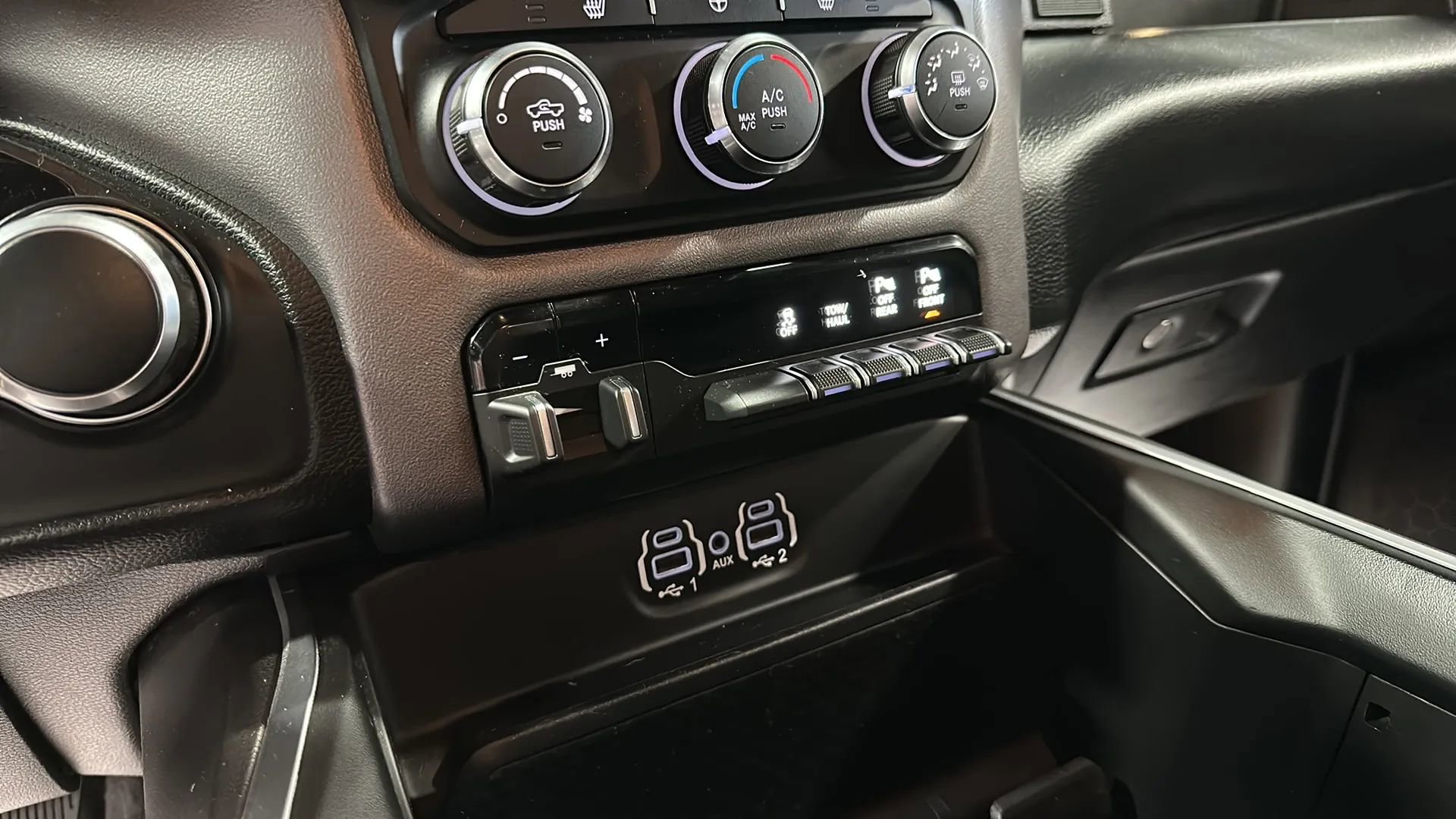 Used 2019 RAM 2500 Big Horn AWD/4WD image 23