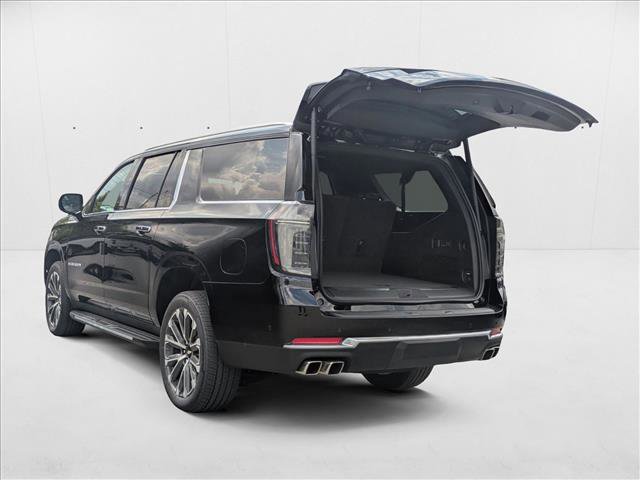 New 2025 Chevrolet Suburban High Country image 9