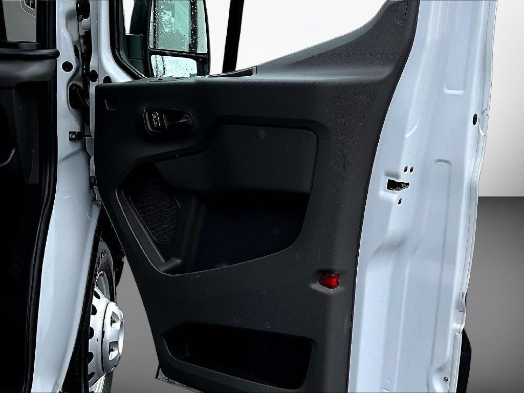 Used 2024 Ford Transit 250 148 Medium Roof Extended AWD image 29