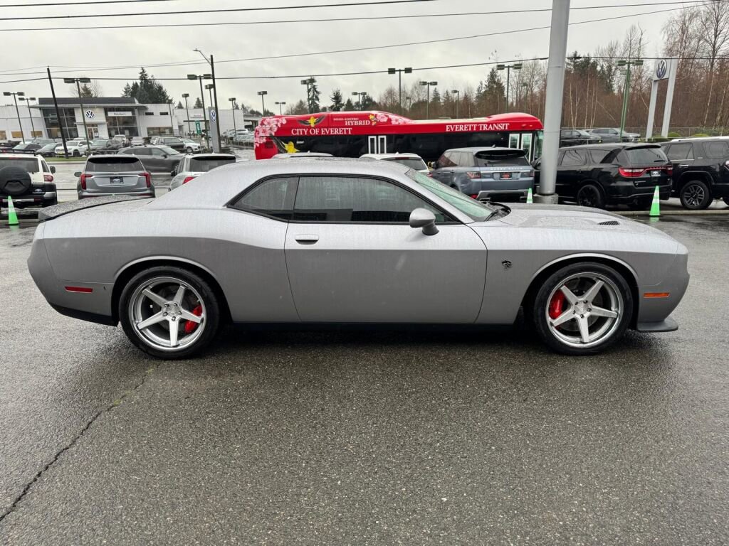 Used 2016 Dodge Challenger SRT Hellcat image 16
