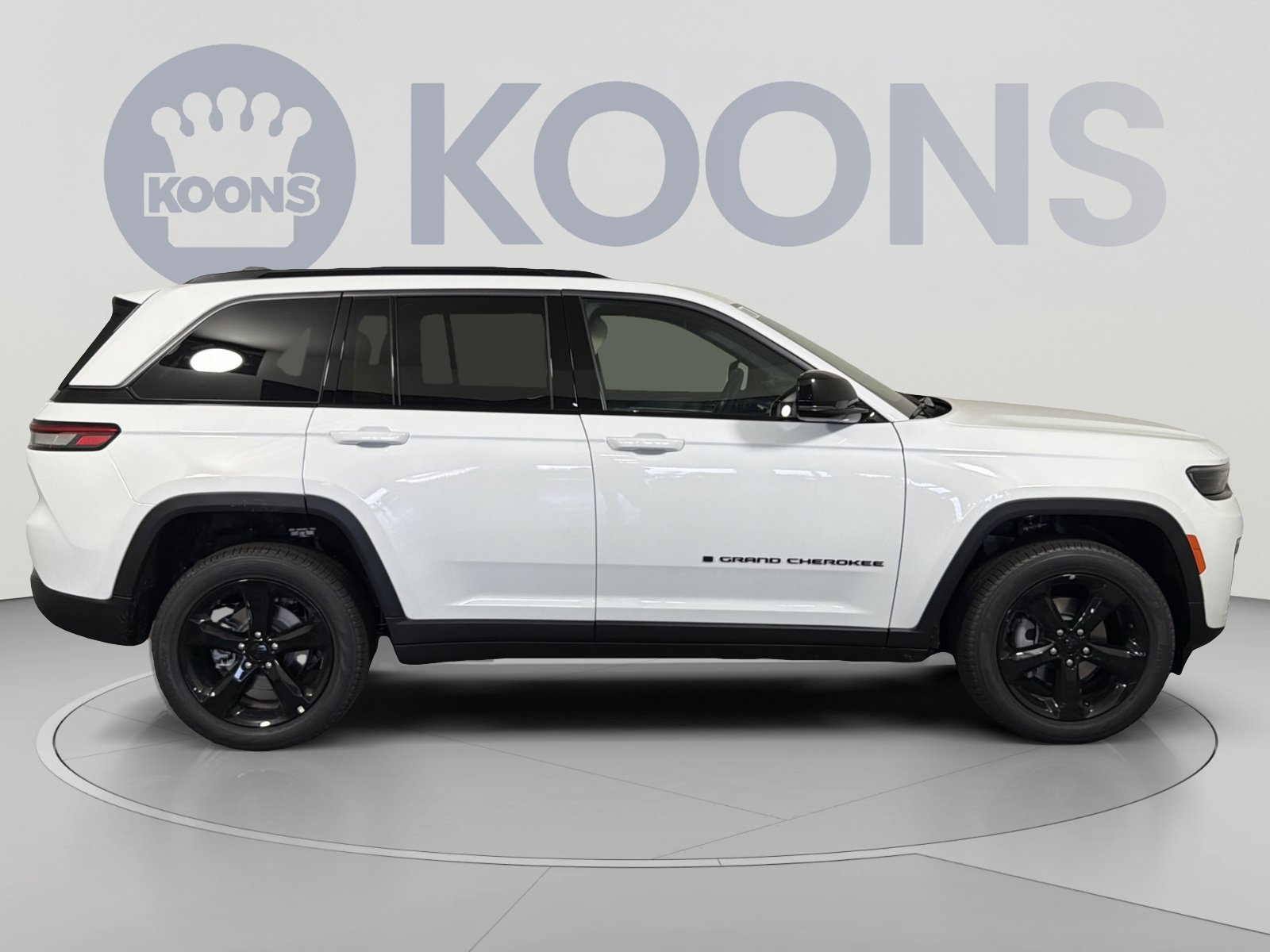 New 2026 Jeep Grand Cherokee Limited w/ Limited Altitude Package AWD/4WD image 8
