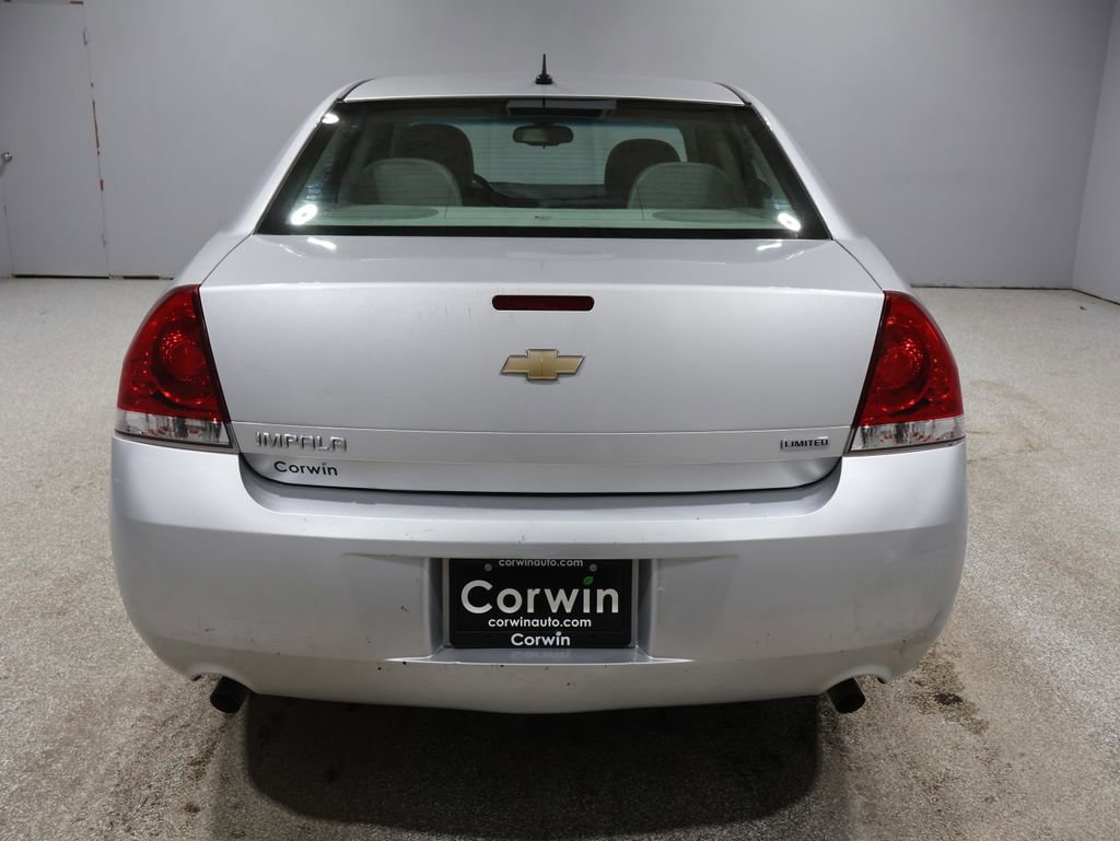 Used 2014 Chevrolet Impala Limited LS image 3