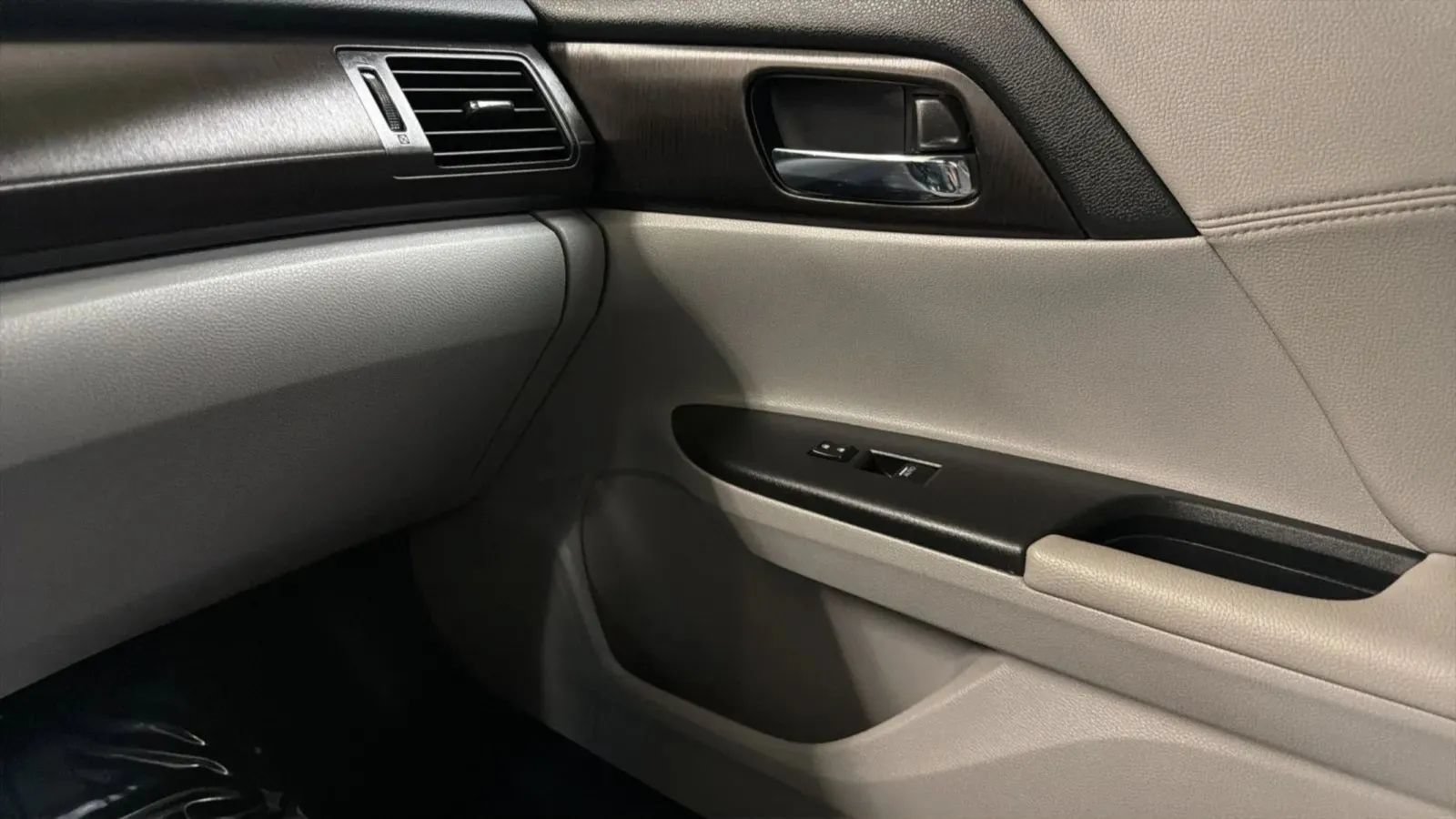 Used 2013 Honda Accord EX-L image 16