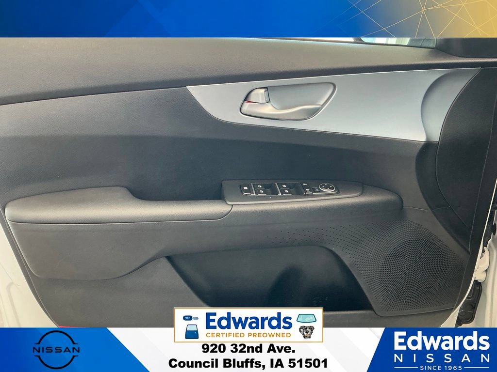 Used 2023 Kia Forte LXS w/ LXS Technology Package FWD image 18