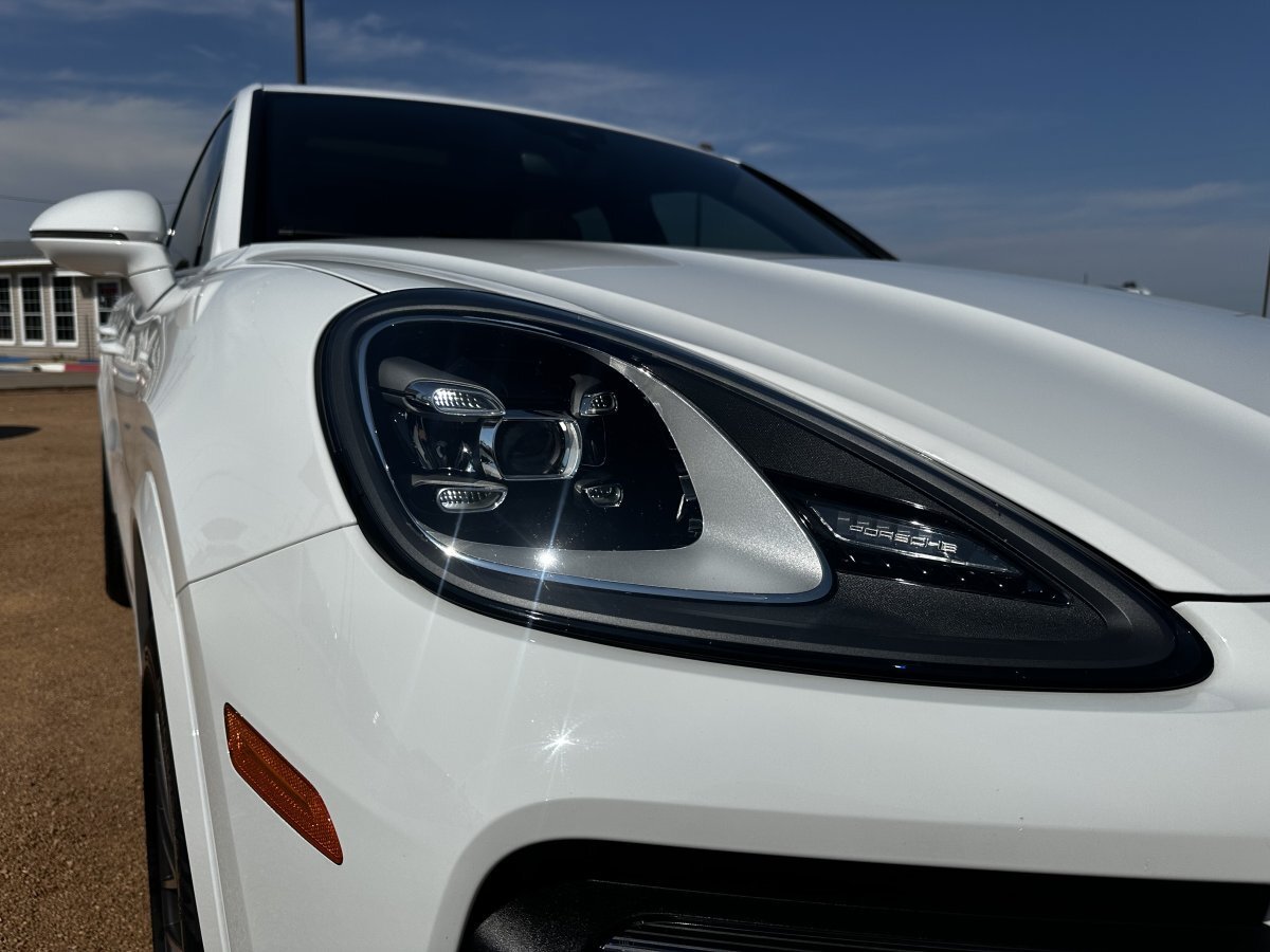 Used 2022 Porsche Cayenne Platinum Edition AWD/4WD image 14
