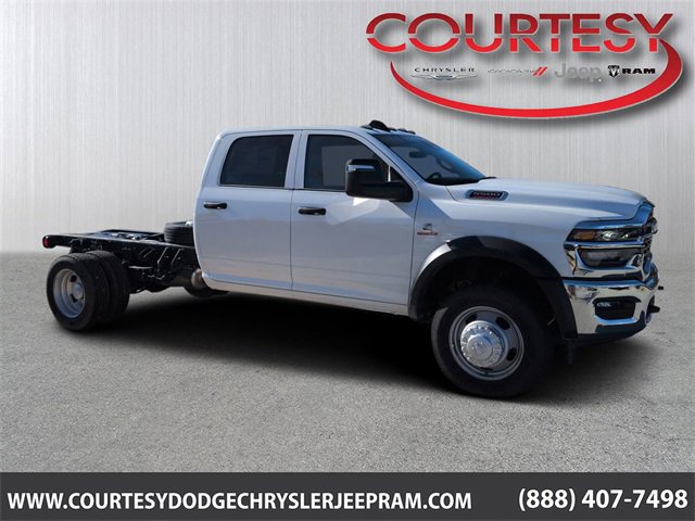 New 2026 RAM 5500 Tradesman w/ Chrome Appearance Group image 1