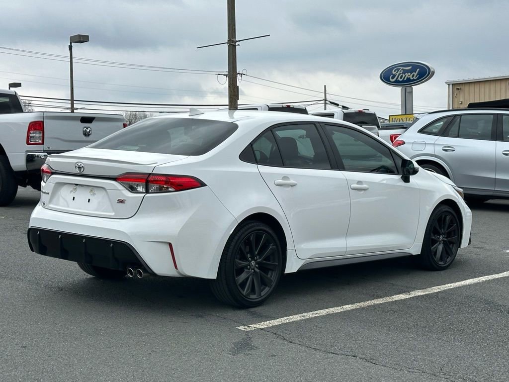 Used 2024 Toyota Corolla SE image 9