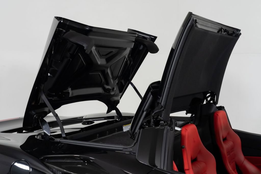 Used 2023 Ferrari F8 Tributo RWD image 22