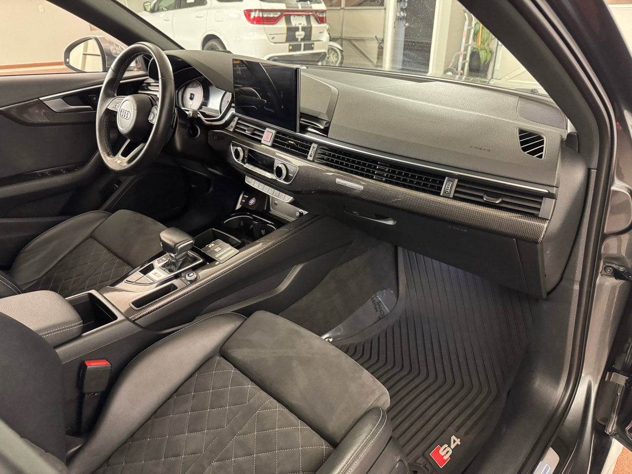 Used 2022 Audi S4 Premium image 39