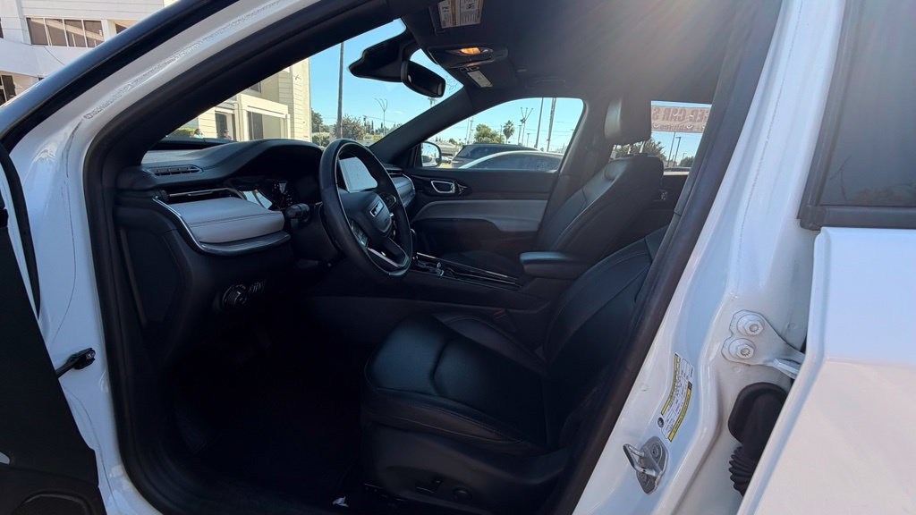 Used 2024 Jeep Compass Limited AWD/4WD image 6