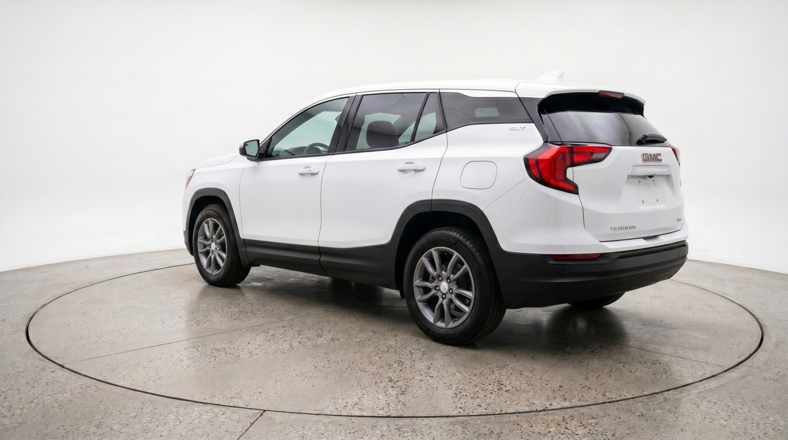 Used 2024 GMC Terrain SLT AWD/4WD image 6