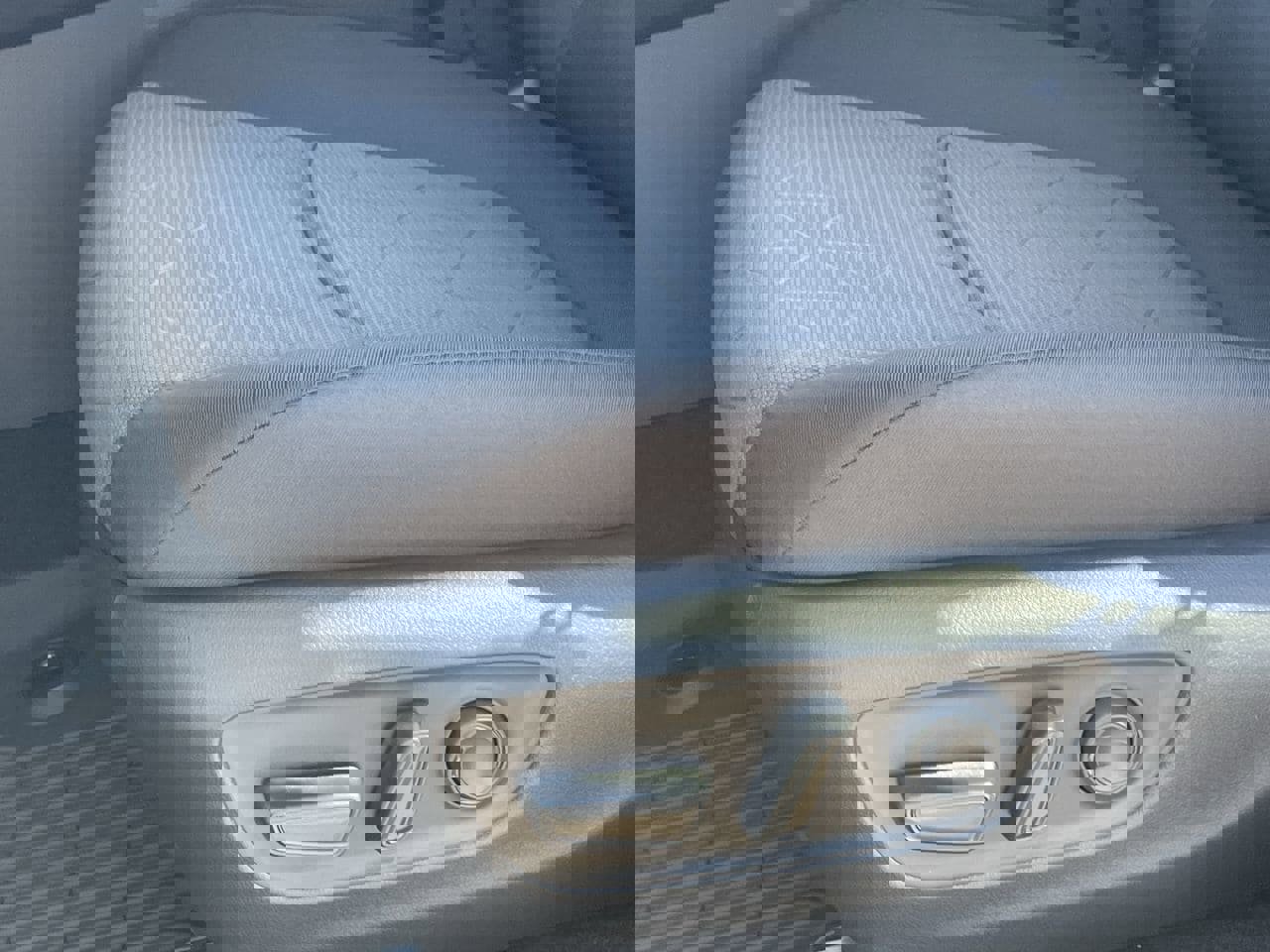 New 2025 Toyota RAV4 XLE image 17