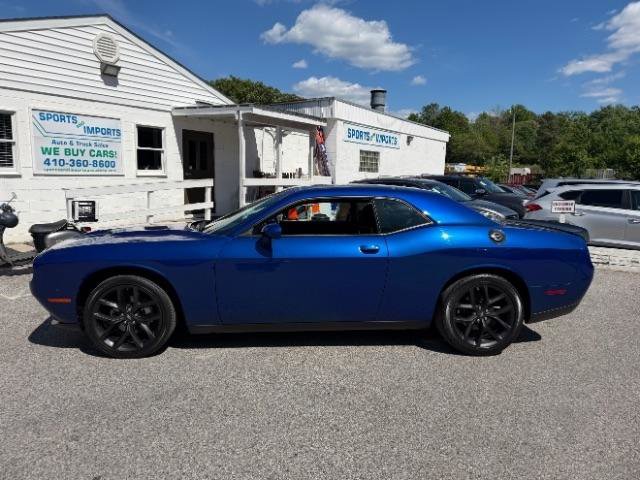 Used 2022 Dodge Challenger SXT w/ Blacktop Package RWD image 2