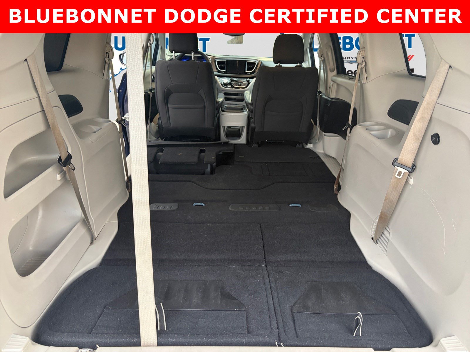 Used 2019 Chrysler Pacifica Touring Plus w/ Advanced Safetytec Group FWD image 23