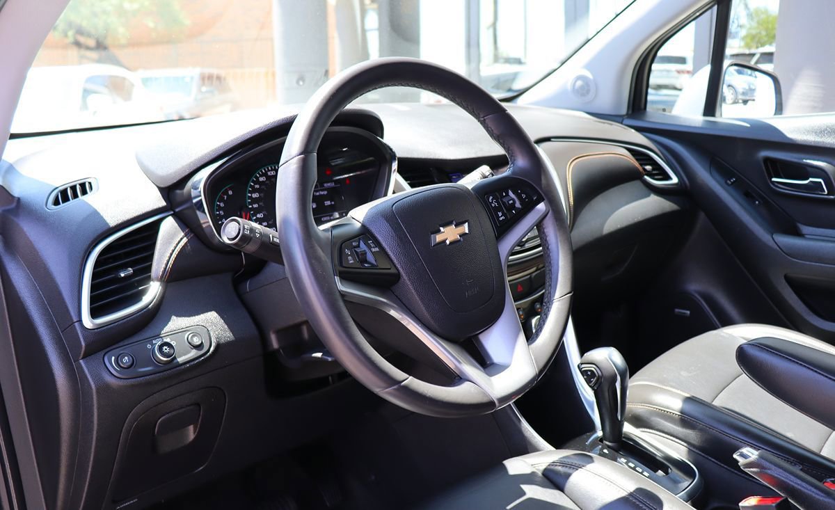 Used 2020 Chevrolet Trax Premier w/ LPO, Protection Package FWD image 39