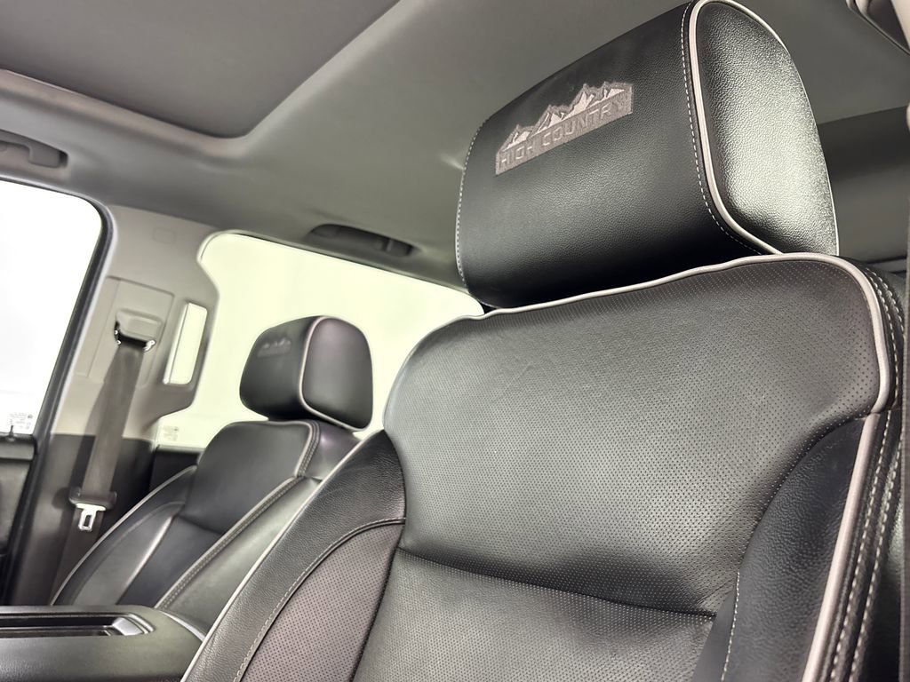 Used 2018 Chevrolet Silverado 1500 High Country image 9