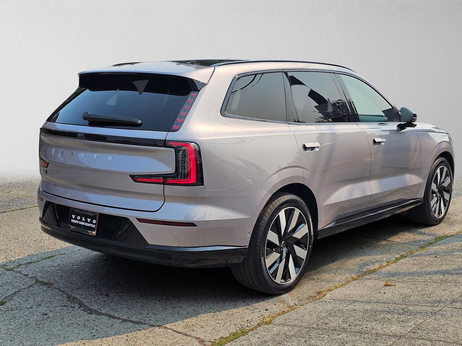 New 2026 Volvo EX90 Ultra AWD/4WD image 3