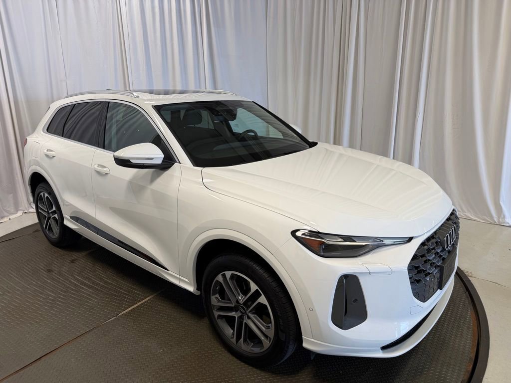 Certified 2025 Audi Q5 Premium w/ Convenience Package AWD/4WD image 32