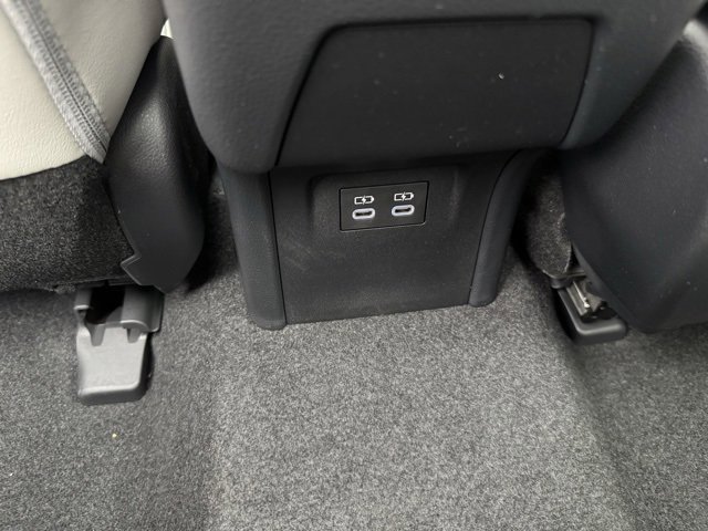 Certified 2024 Toyota Prius XLE image 8