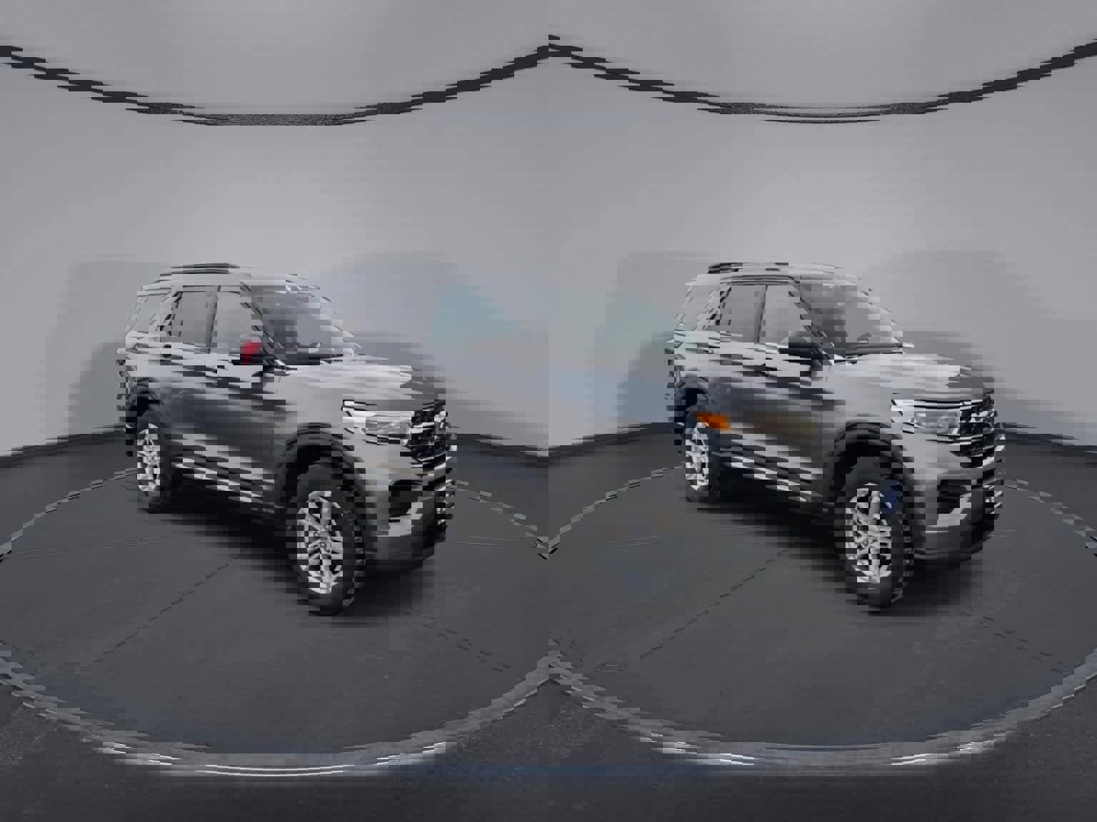 Used 2022 Ford Explorer XLT w/ Class IV Trailer Tow Package image 2