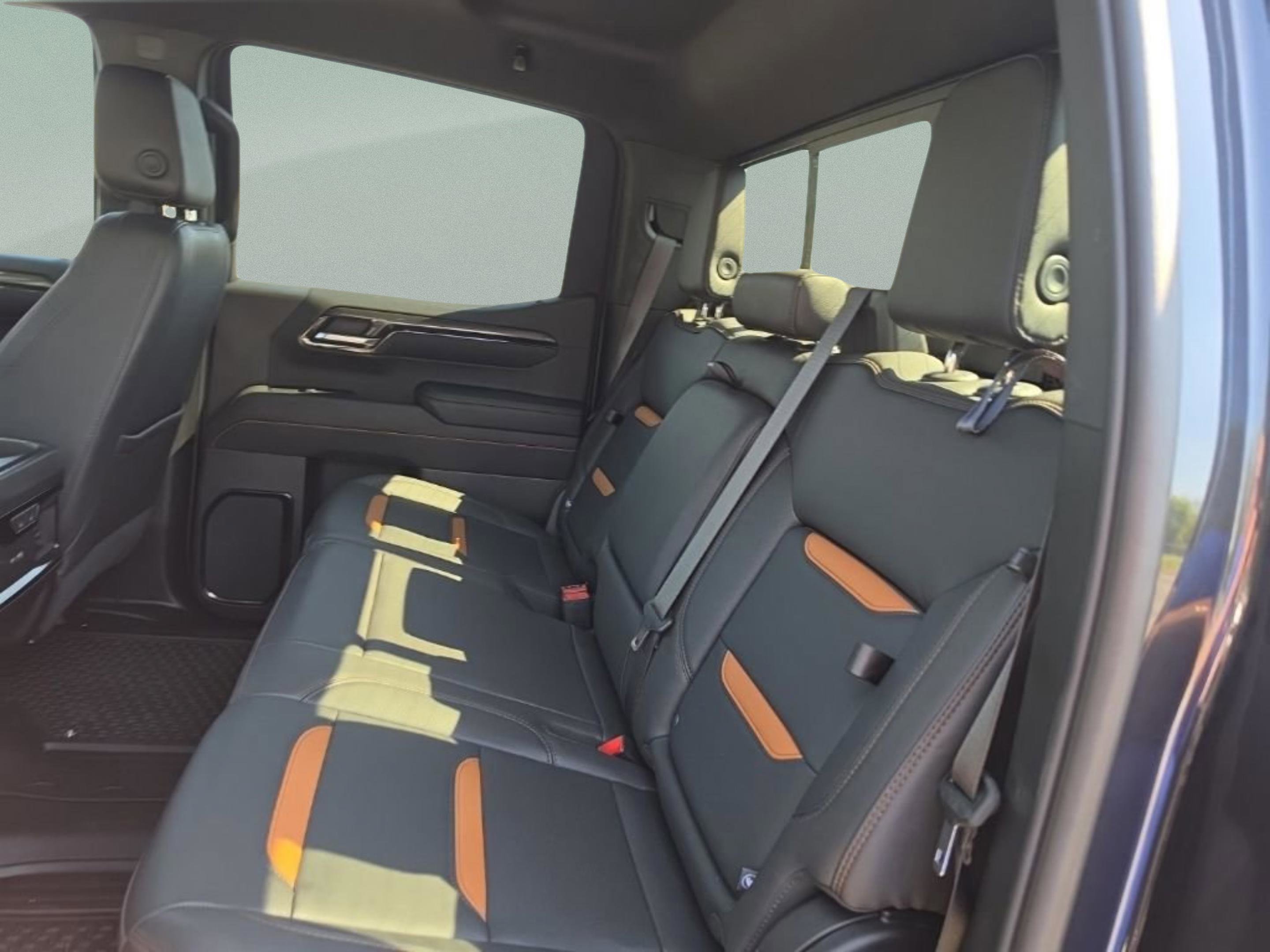 Used 2023 GMC Sierra 1500 AT4 w/ AT4 Premium Package image 27