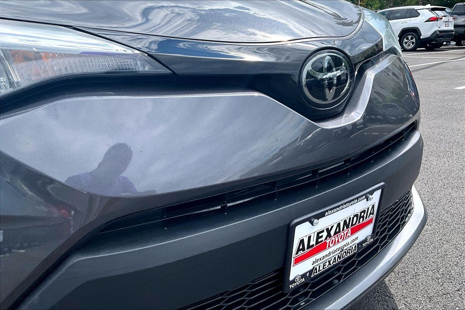 Used 2022 Toyota C-HR XLE FWD image 27