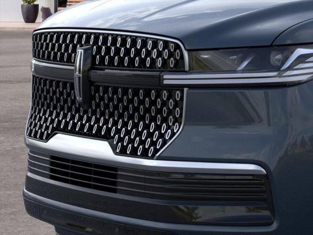 New 2026 Lincoln Navigator L Reserve AWD/4WD image 17