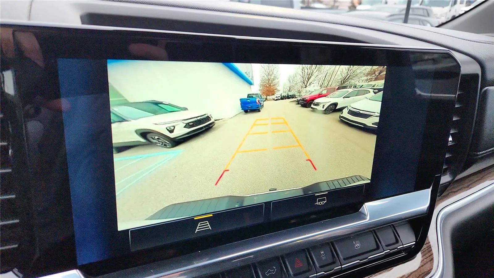 Used 2025 Chevrolet Silverado 2500 LT w/ Convenience Package image 22