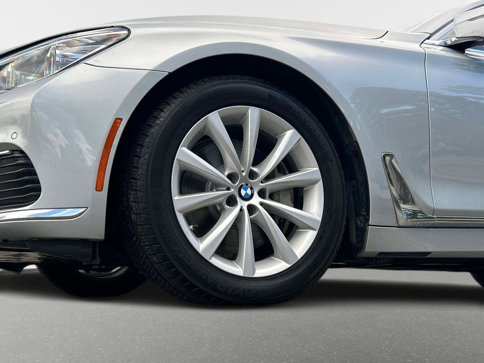 Used 2019 BMW 740i RWD image 10