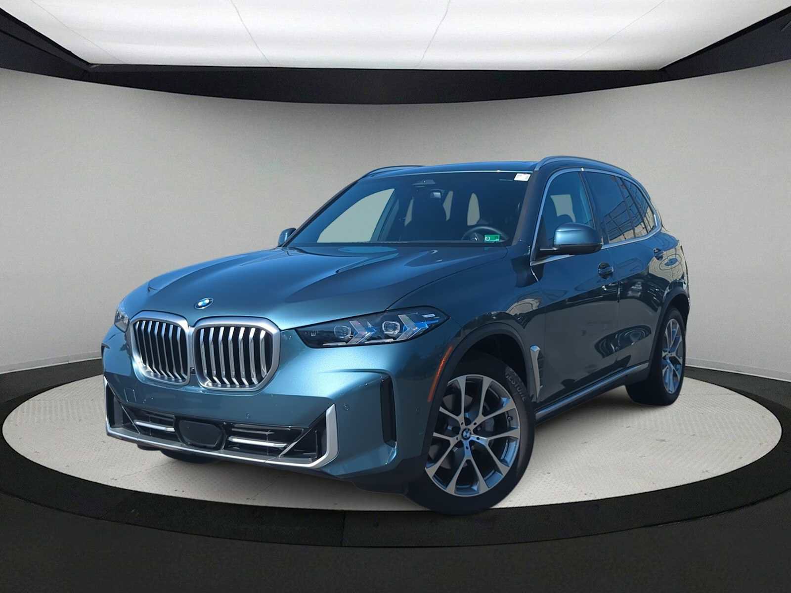 Used 2025 BMW X5 xDrive40i w/ Parking Assistance Package