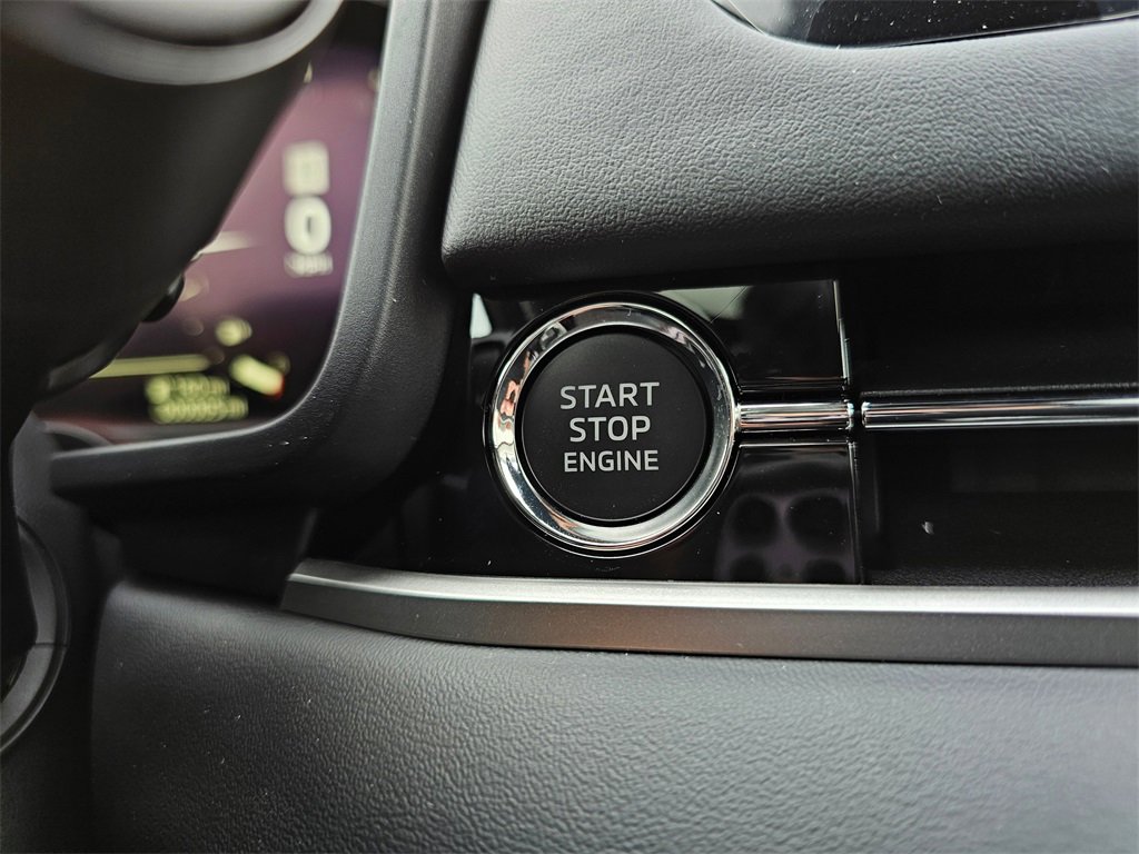 New 2025 Mitsubishi Outlander SEL image 9