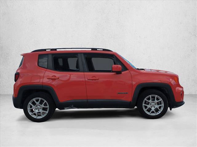 Used 2019 Jeep Renegade Latitude FWD image 4