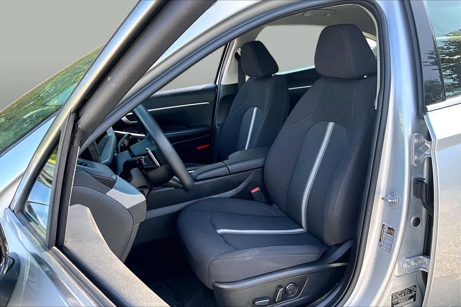 Used 2025 Hyundai Sonata SEL FWD image 8