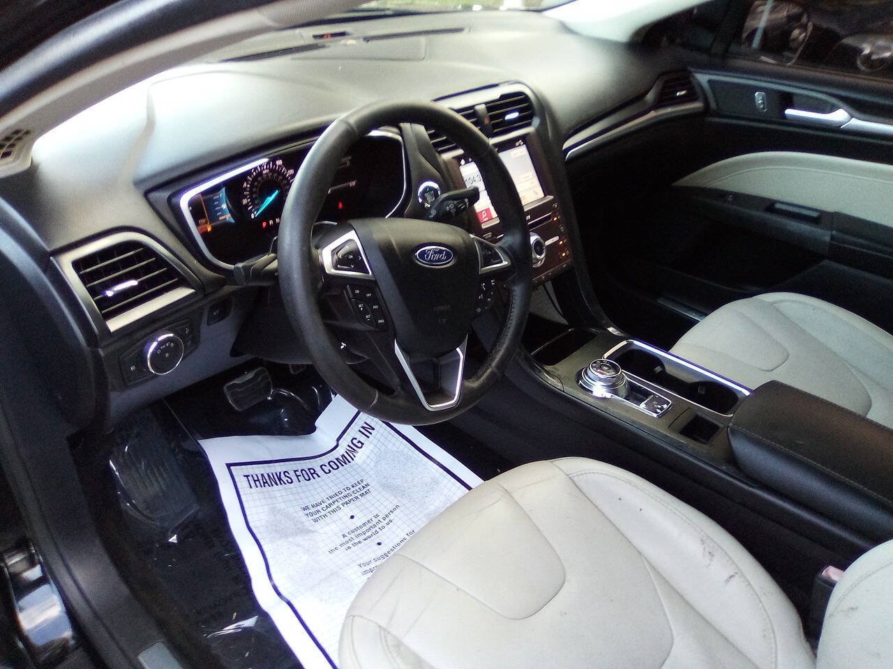 Used 2017 Ford Fusion Titanium FWD image 8