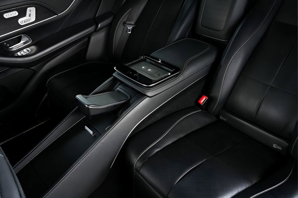 Used 2023 Mercedes-Benz Maybach GLS 600 4MATIC image 55