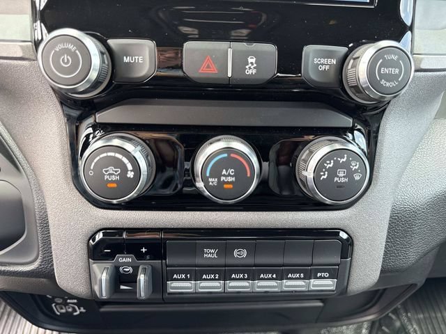 New 2026 RAM 5500 Tradesman w/ Chrome Appearance Group AWD/4WD image 28