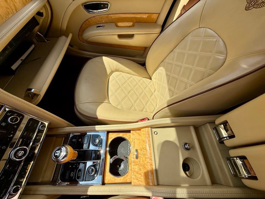 Used 2016 Bentley Mulsanne RWD image 30