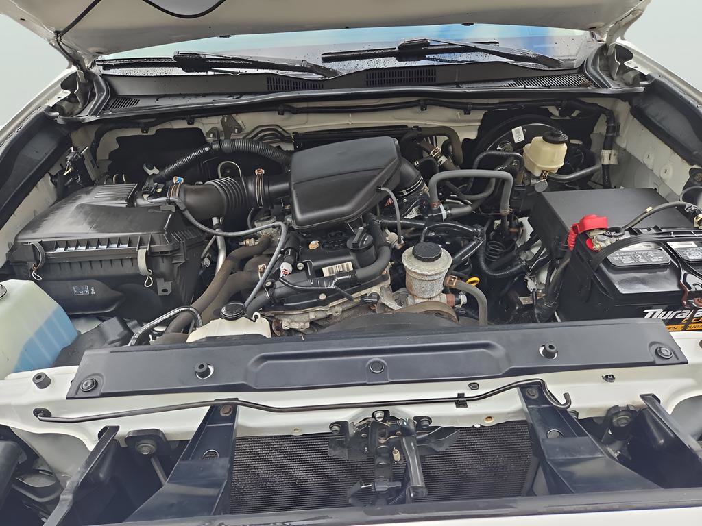 Used 2017 Toyota Tacoma SR image 16